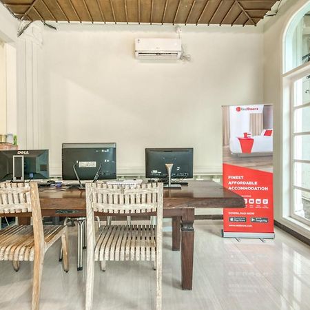 Reddoorz Plus Near Akademi Kepolisian Semarang 3 Exterior foto