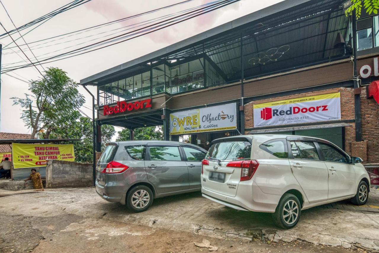 Reddoorz Plus Near Akademi Kepolisian Semarang 3 Exterior foto